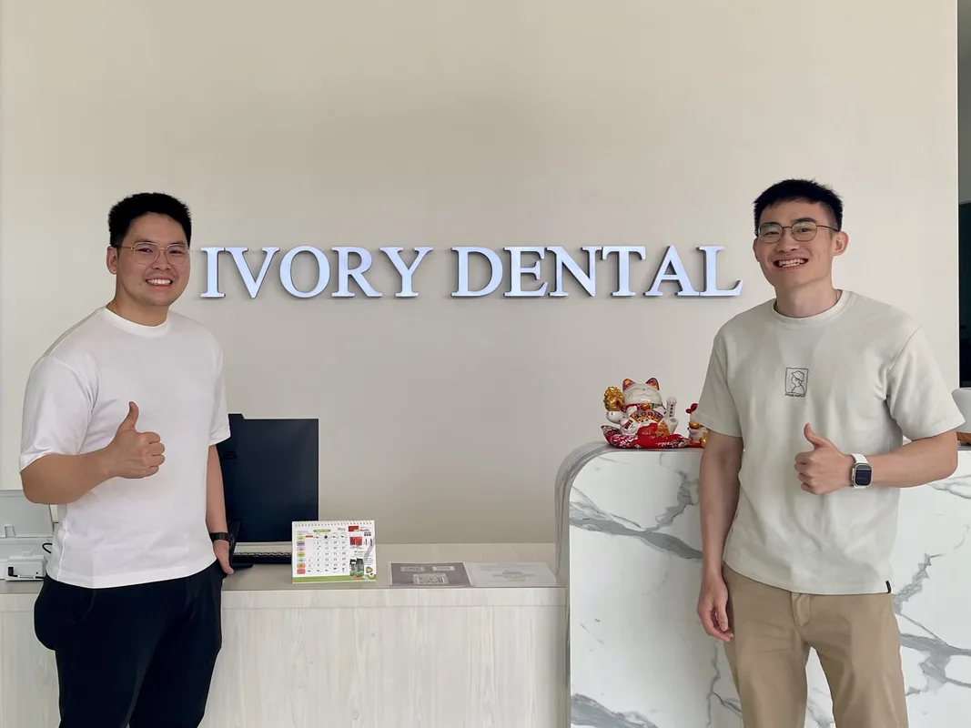 Ivory Dental team members at the reception desk